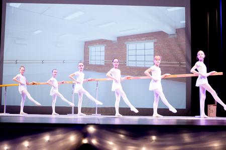 Vilinke Postojna  KO SANJE POSTANEJO PLES  foto V. Leban